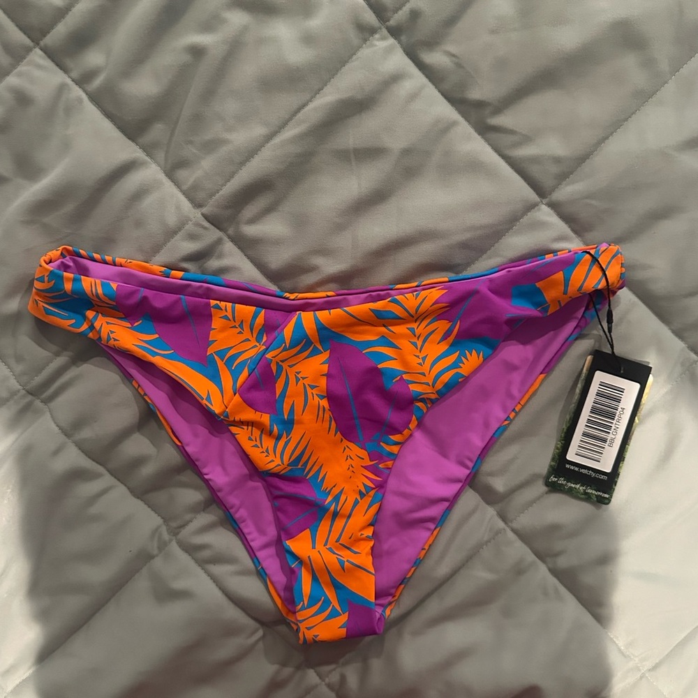 VETCHY- Laguna Bikini Tropical/ M BOTTOM / REGULAR CUT- NWT